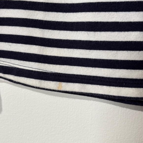 🎉4/30$🎉 Tommy Hilfiger XS STAIN Navy and White Striped Skirt - Picture 3 of 8